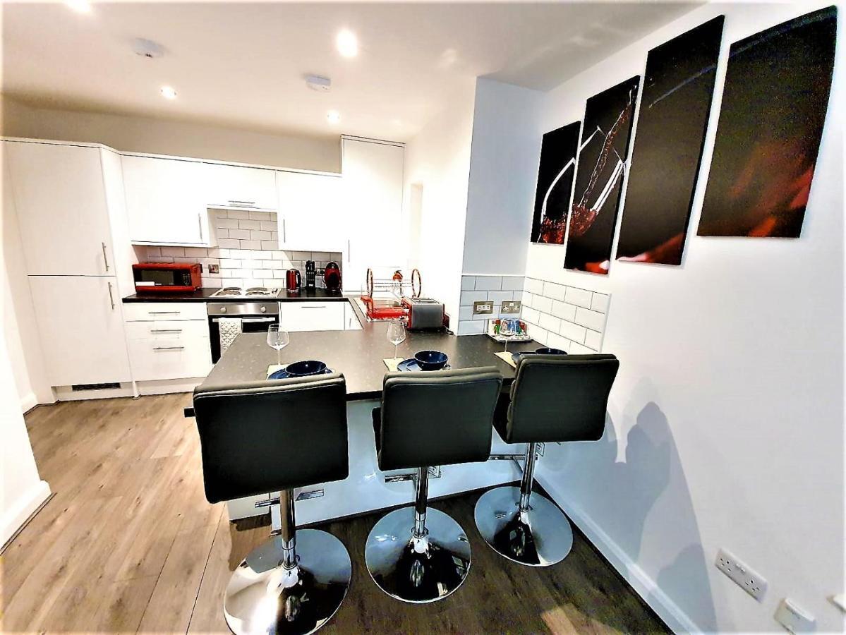 Manchester Holiday Apartment Exterior photo