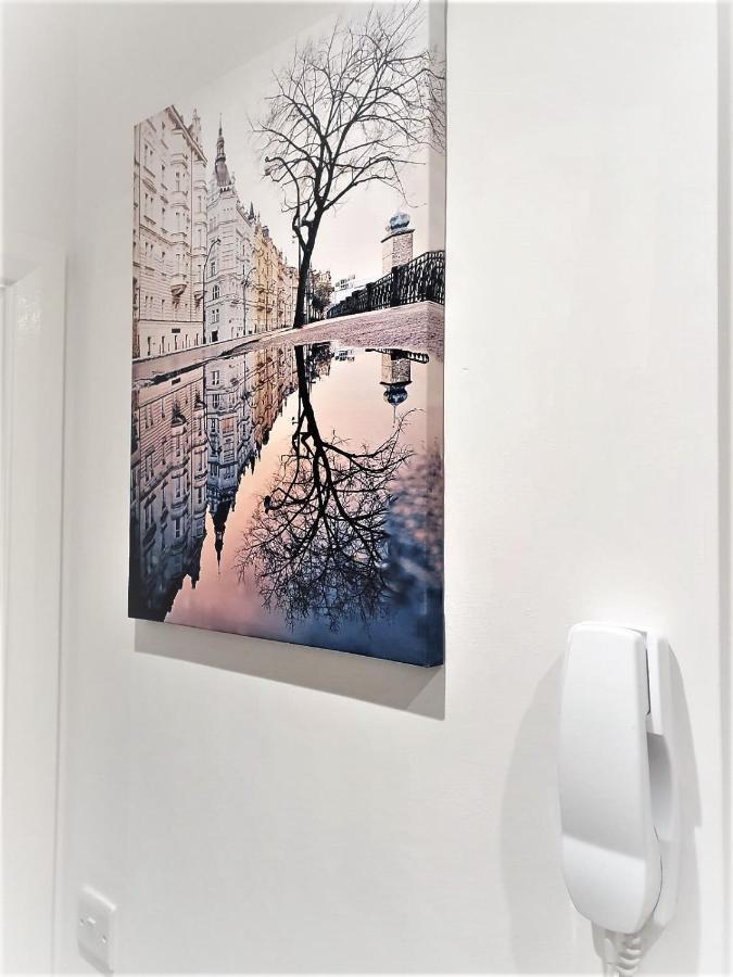 Manchester Holiday Apartment Exterior photo