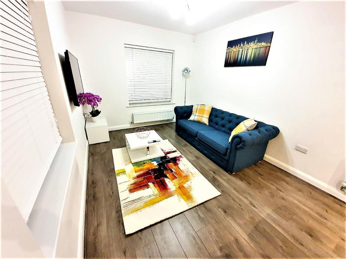 Manchester Holiday Apartment Exterior photo
